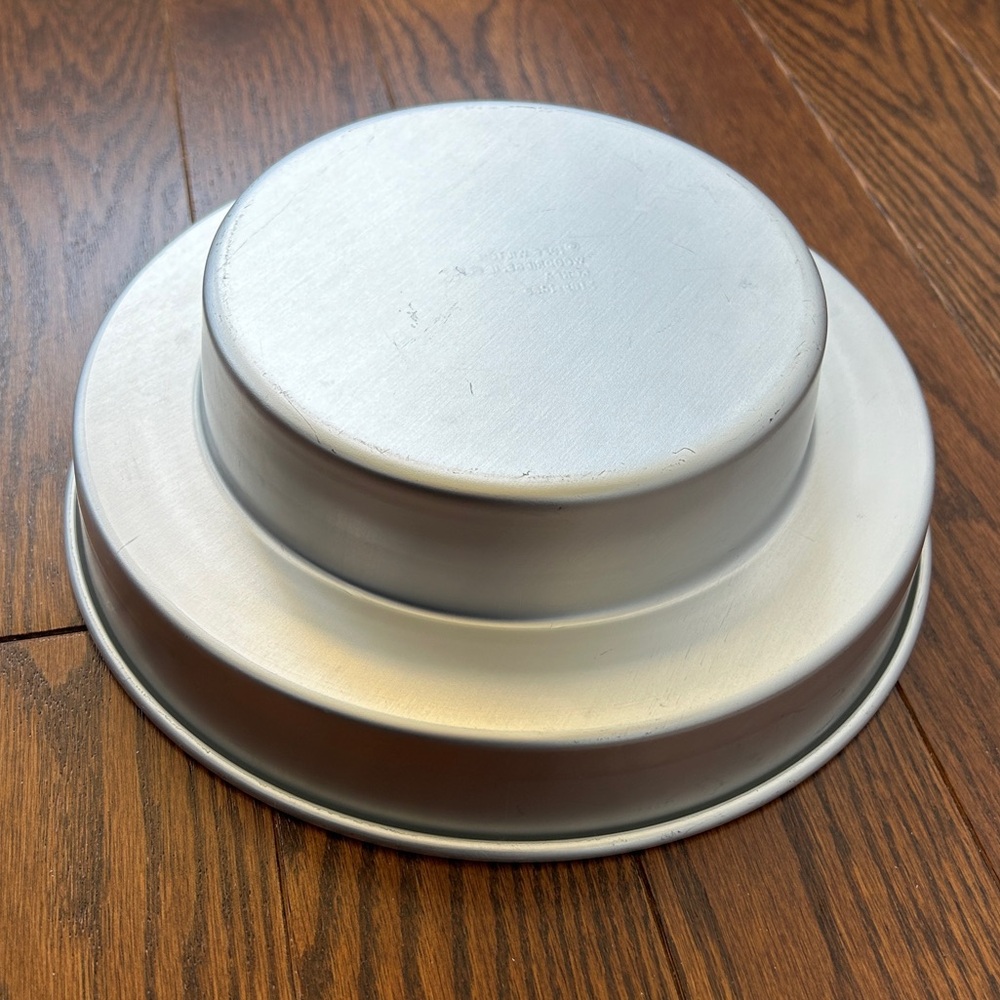 Wilton Round Double Tier Cake Pan #2105-1400 1986